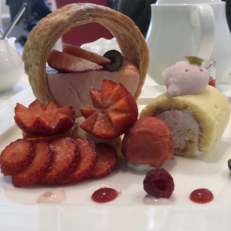 いちごのプレートデザート(新宿高野本店 タカノフルーツパーラー)