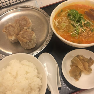 シウマイ＋ハーフ坦々麺セット(小洞天 有楽町店)