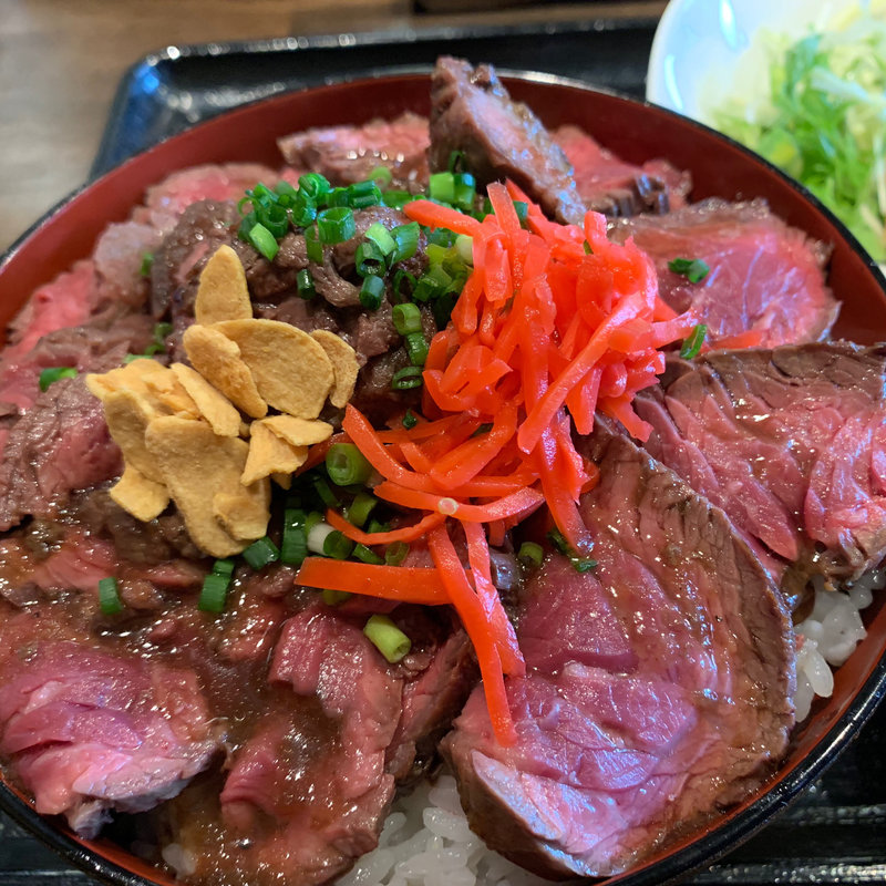 牛ハラミステーキ丼大盛り(ニク酒場 ミツ)