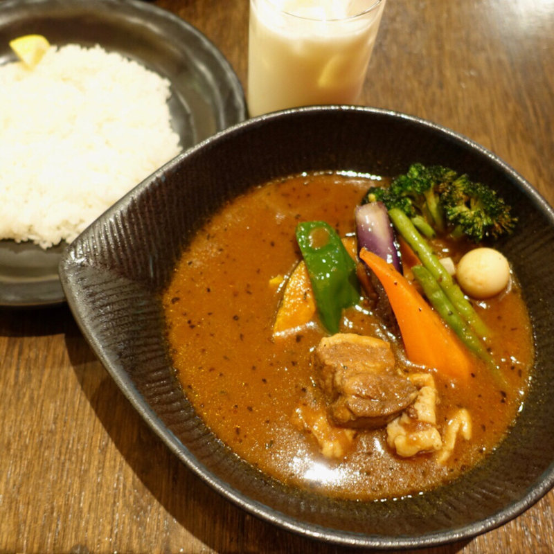 角煮to野菜カレー(lavi(ラビ) 新千歳空港店)