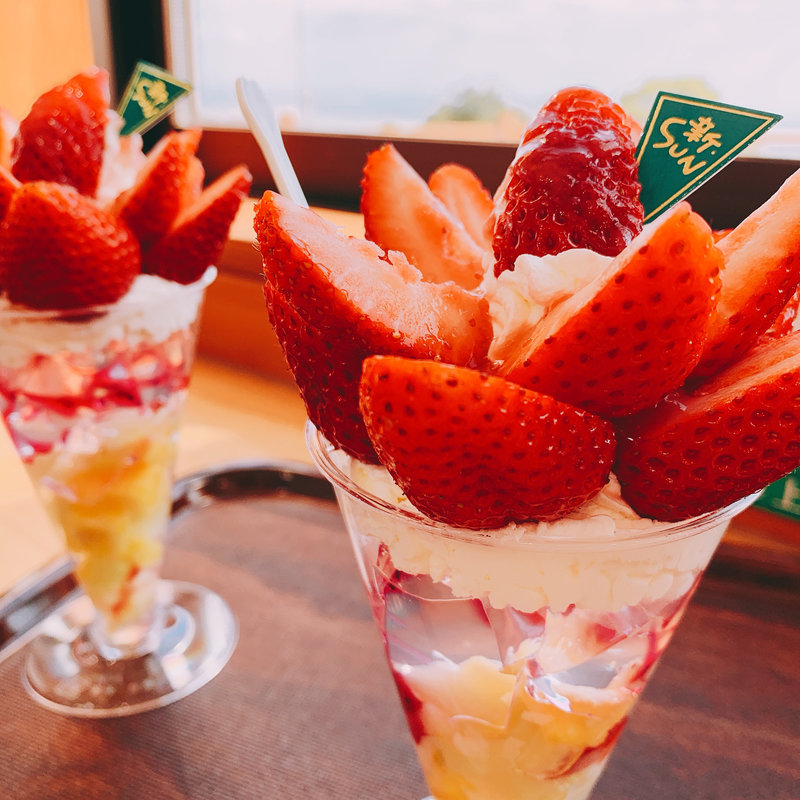 いちごパフェ(さざんか千坊館 )