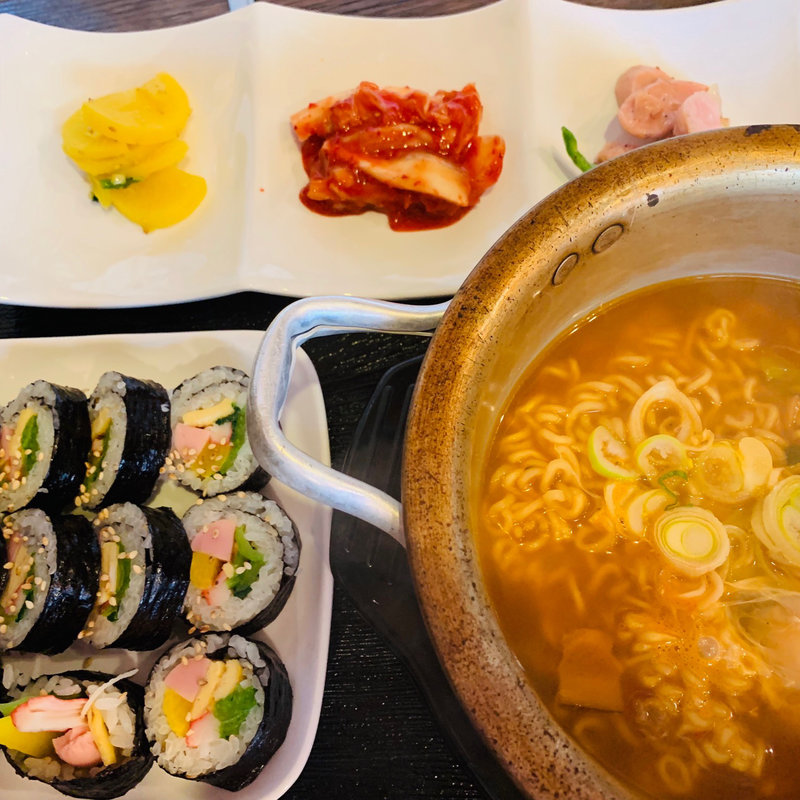 辛ラーメン&韓国海苔巻(hoho)