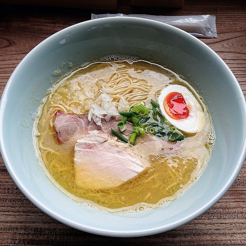 鶏白湯魚介らーめん(ひとはな亭)