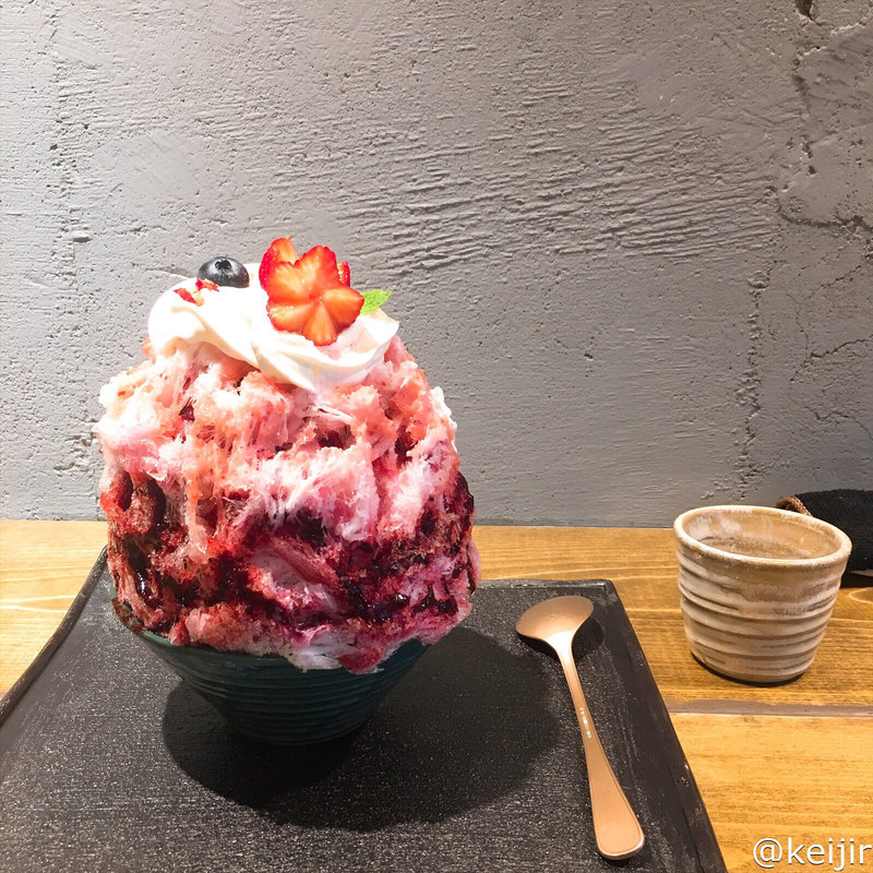 はすかっぷと苺みるく 〜春仕立て〜(トウキョウ シェイブアイス ネコゴオリ (Tokyo Shave Ice necogoori))