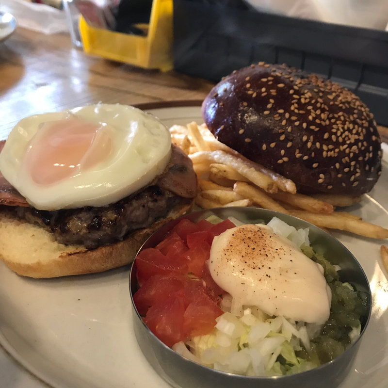 ベーコンエッグバーガー(TOLO SAND HAUS （トロサンドハウス）)