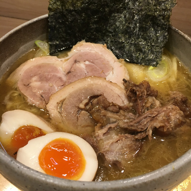 特製濃厚鶏白湯(麺屋 音 別邸)