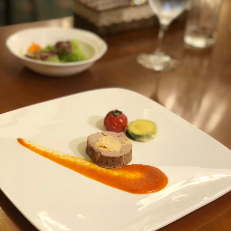 じゃがいものピュレを詰めたローストビーフ(ザ・ロウズ )