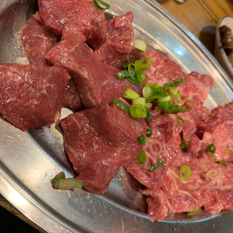 ツラミ塩焼き、牛ハツ焼き(東立石ホルモン 七りん半)