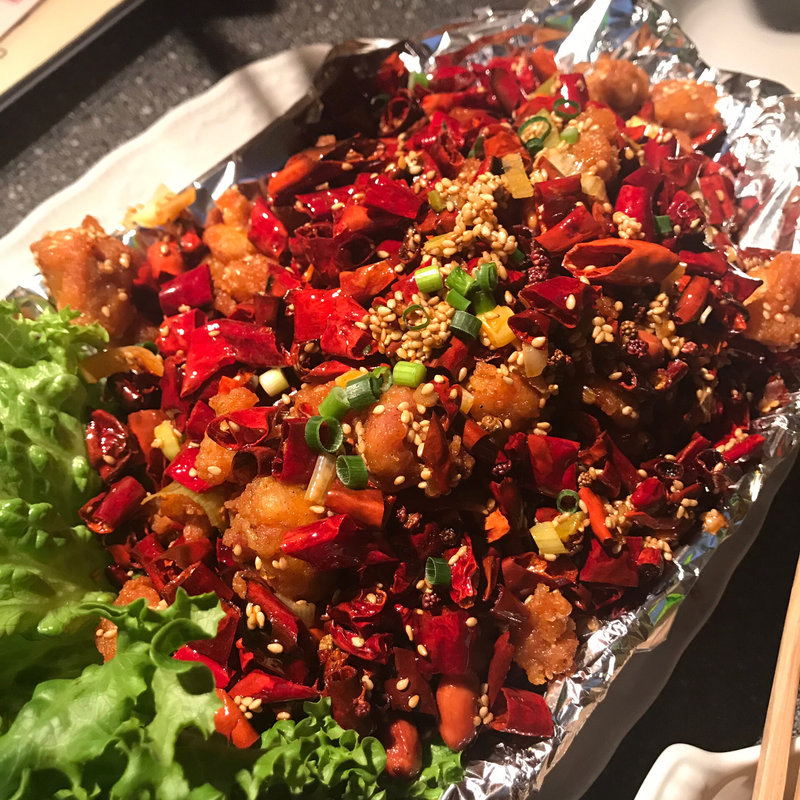 鶏の揚げ物唐辛子炒め(重慶府 新橋)