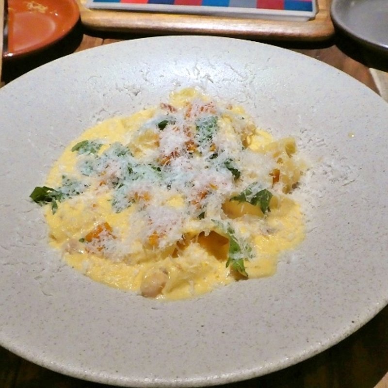 生雲丹とベーコンのカルボラーナ(炭火とワイン 天王寺店)