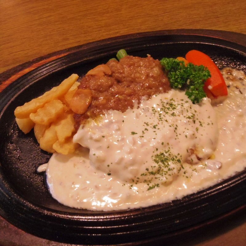 ターター風ハンバーグステーキ(ビック・シェフ )