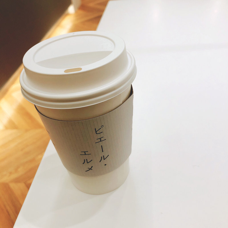 カフェラテ(Made in ピエール・エルメ 丸の内)