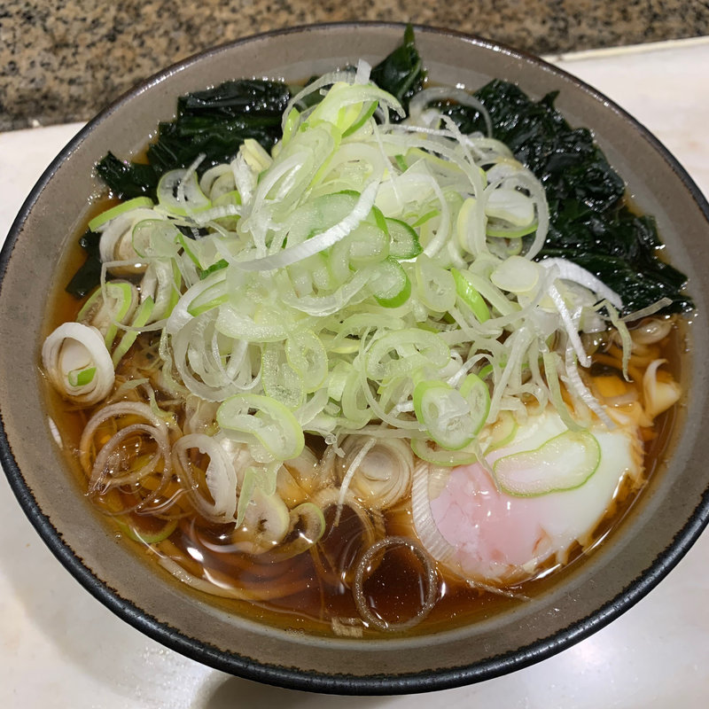 わかめ卵そばネギまし(かめや 新宿店 )