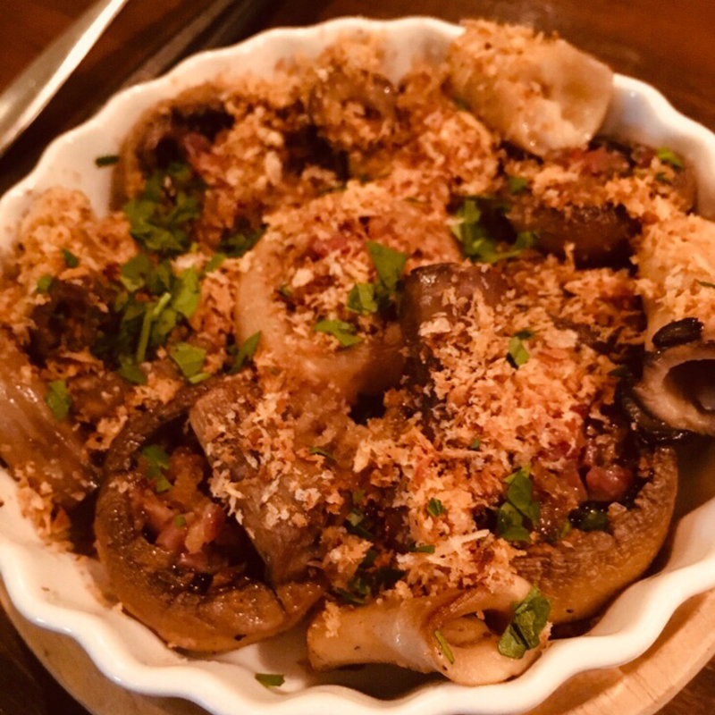 詰め物をしたマッシュルーム焼き(ピッツェリア ジェラテリア ラッヅォ （pizzeria gelateria RAZZO）)