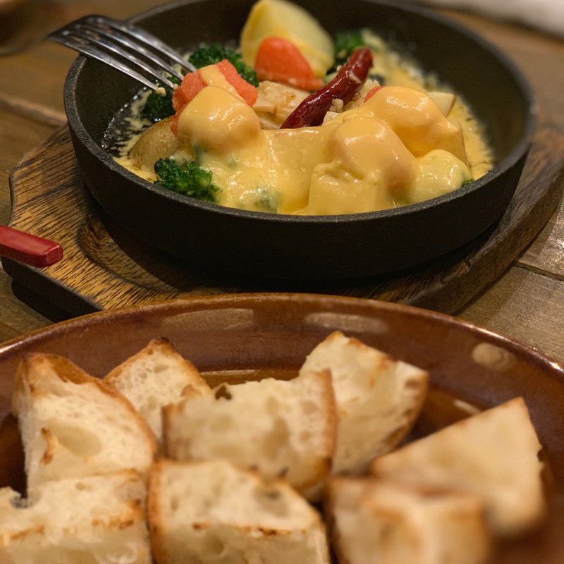 春野菜と明太子のアチージョ（バケット付き）(宮崎県日南市 塚田農場 秋葉原中央通り店 )