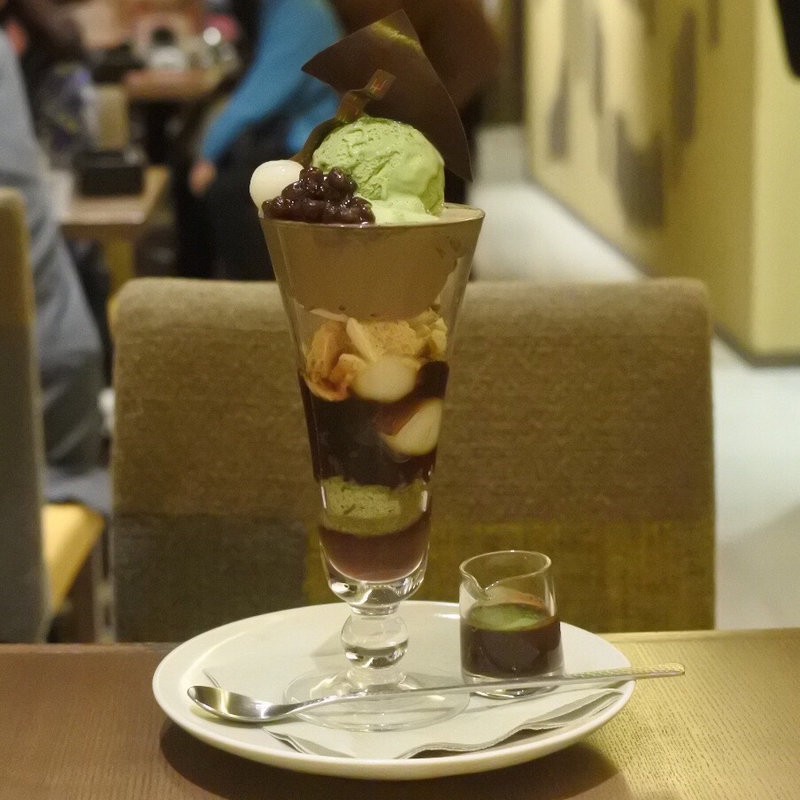 黒抹茶ショコラ(パティスリー & カフェ デリーモ)