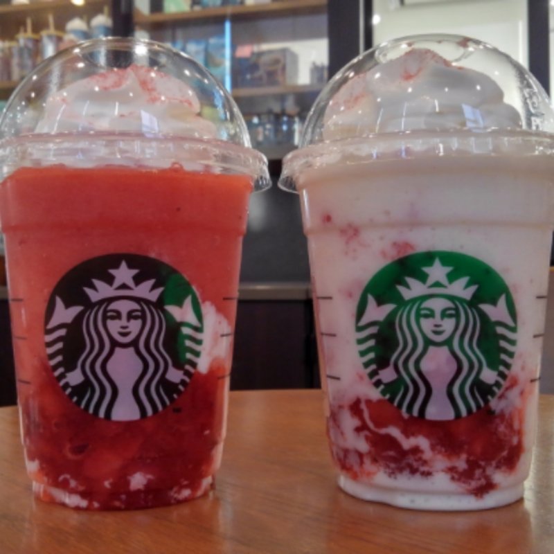 ストロベリーベリーマッチフラペチーノレッド&ホワイト(スターバックス コーヒー アリオ亀有店)