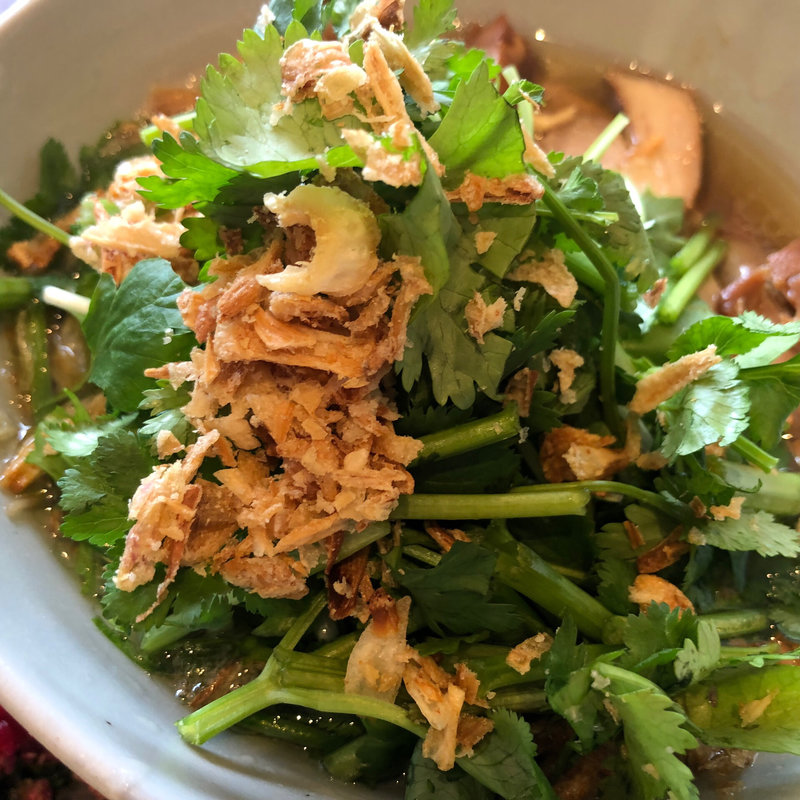 パクチーたっぷり鶏肉のフォー(GLOU GLOU REEFUR （グルグル リーファー【旧店名】ロザリー）)