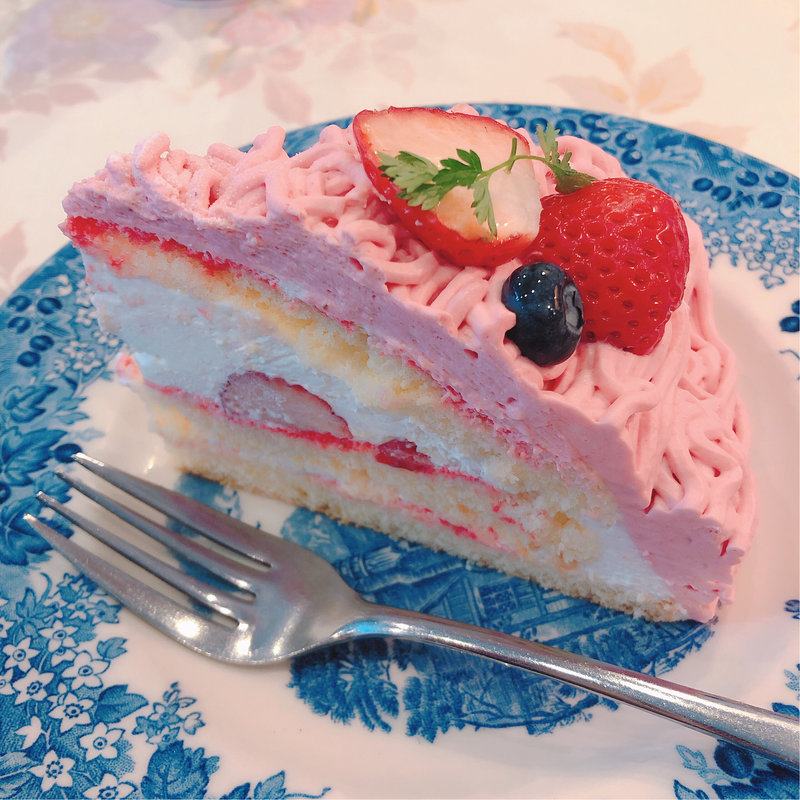 いちごのモンブラン(グロヴナーカフェ)