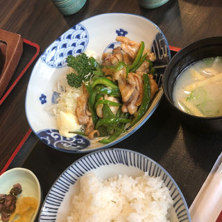 鶏ピーマン炒め定食(庄や水道橋店)