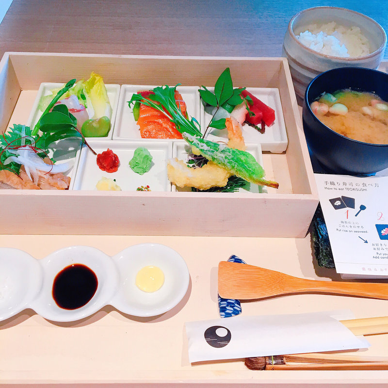 手織り寿司(書架 花の月)