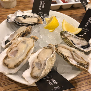 生牡蠣盛り合わせ(オイスター テーブル 銀座コリドー店 （Oyster Table）)