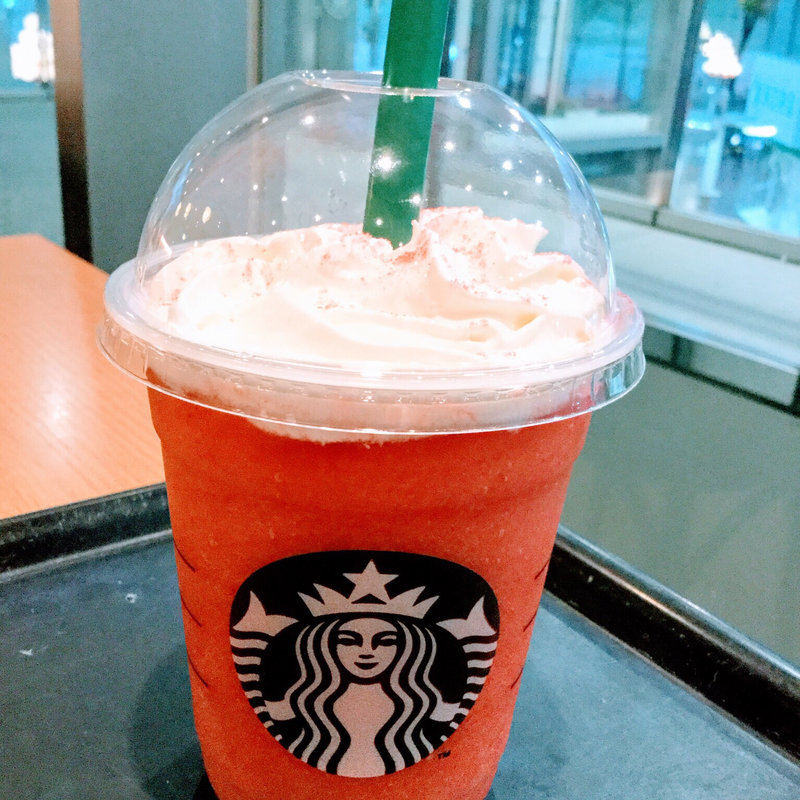 ストロベリーベリーマッチフラペチーノレッド(スターバックスコーヒー 栄広小路店)