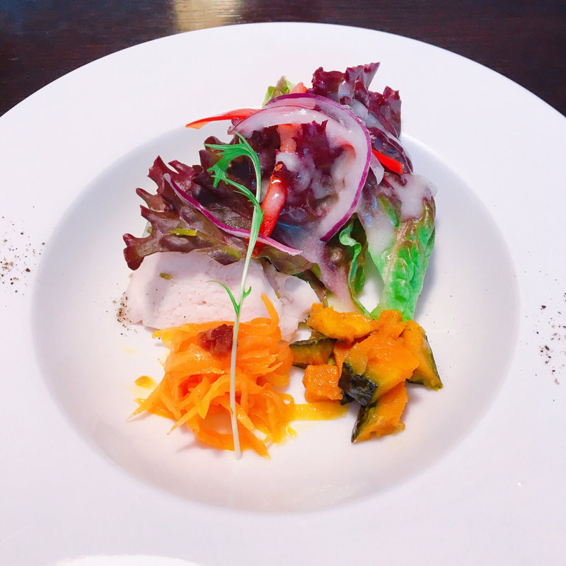 サラダ(ポム・ダムール （Pomme d'Amour）)