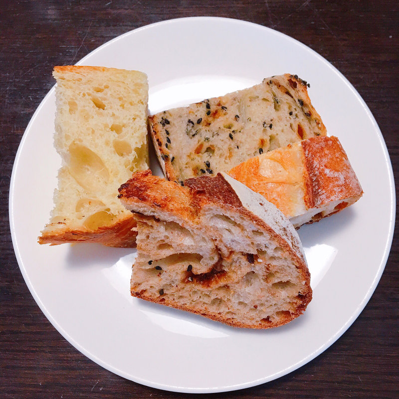 パン(ポム・ダムール （Pomme d'Amour）)