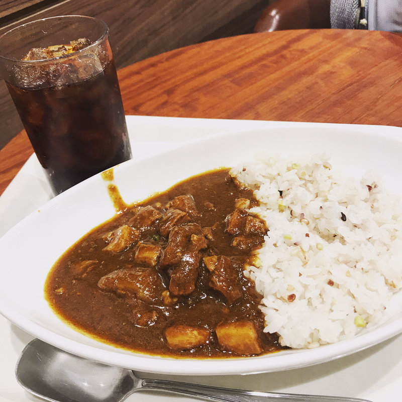 30種スパイスのほろほろやわらかポークカレー(ベックスコーヒーショップ 亀有店)