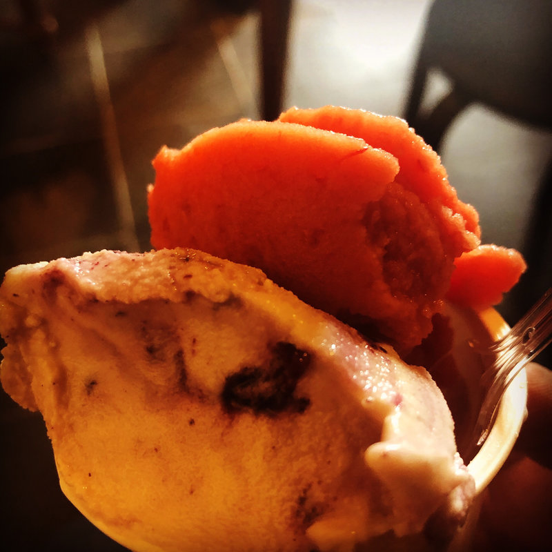 ブラッドオレンジとブルーベリーミルク(GELATO NATURALE（ジェラート ナトゥラーレ）)