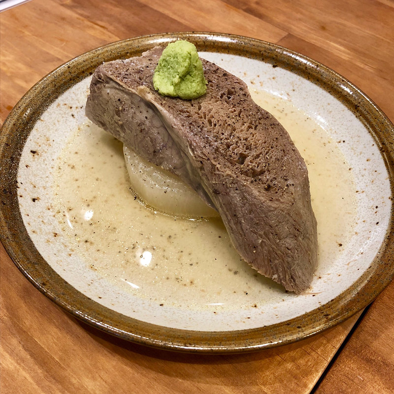 茹でタン(牛タン いろ葉)