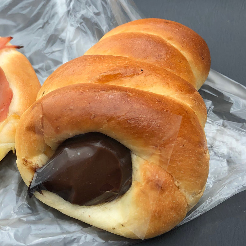 チョココロネ(パン工房 誉)