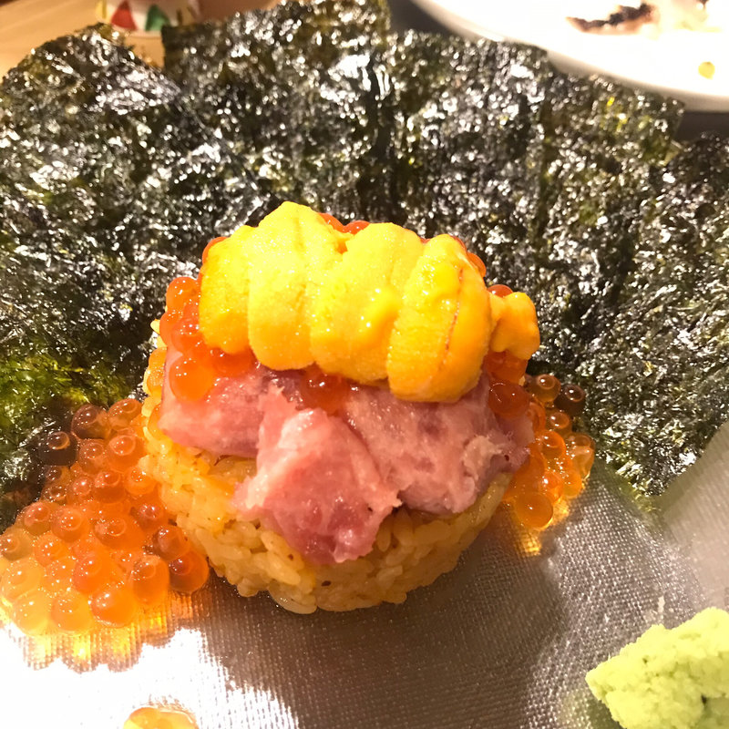 生雲丹ご飯とネギトロのミルフィーユ(中洲流)