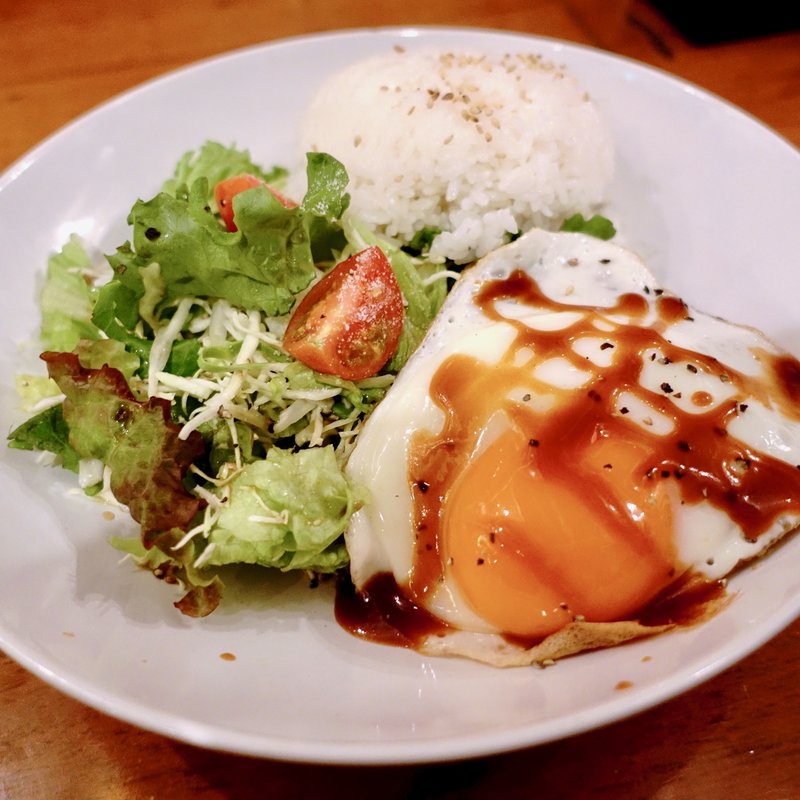 自家製ハンバーグ(Lapine)