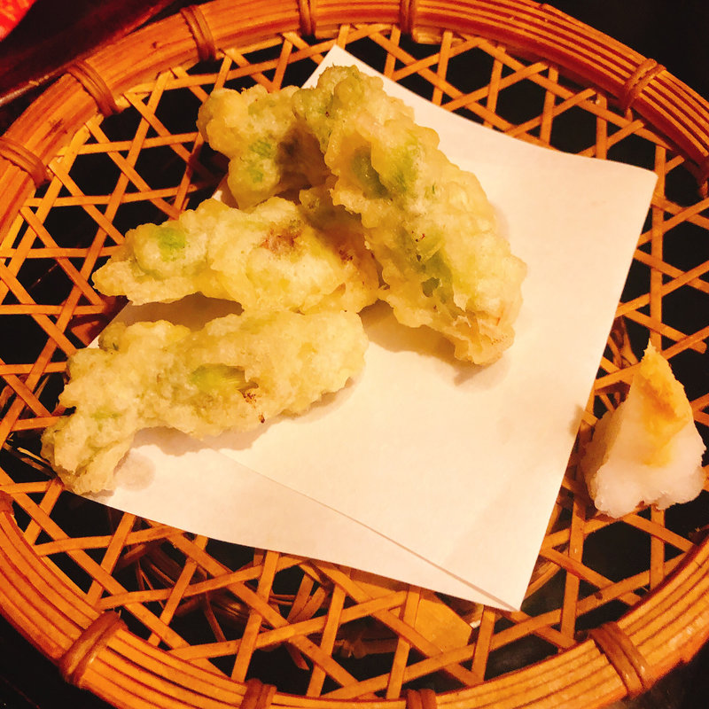 たらの芽の天ぷら(月亭 新宿本店)