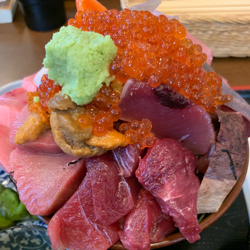 海鮮丼(魚菜 はざま)