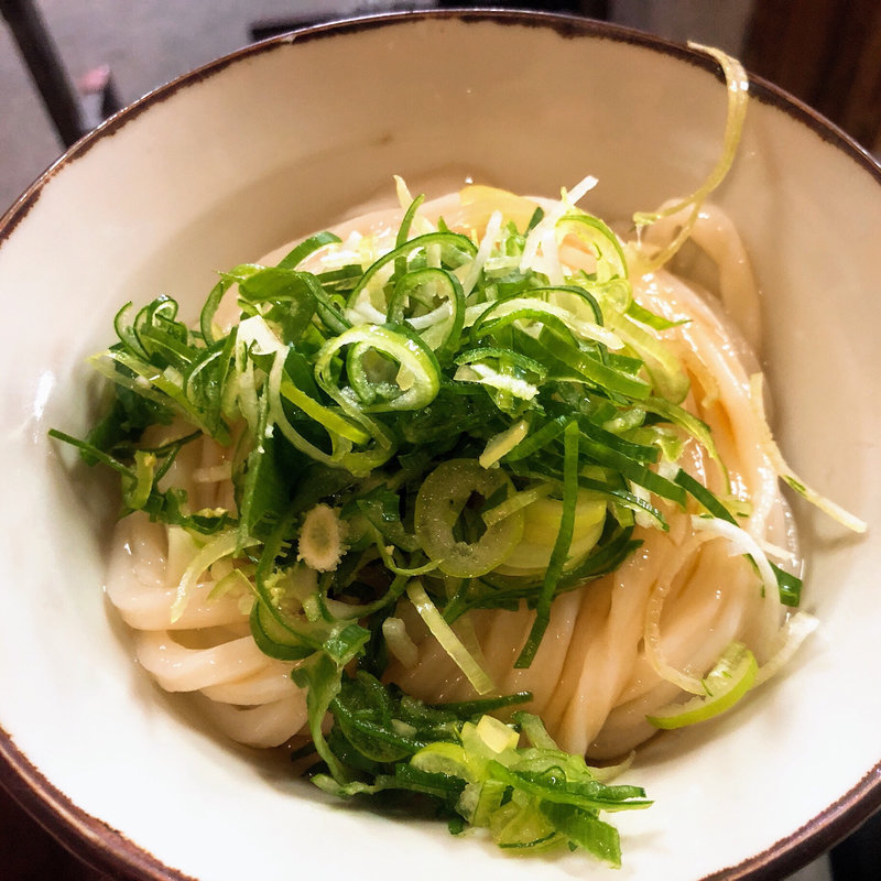 (冷)うどん小 生卵(谷川米穀店 （たにかわべいこくてん）)