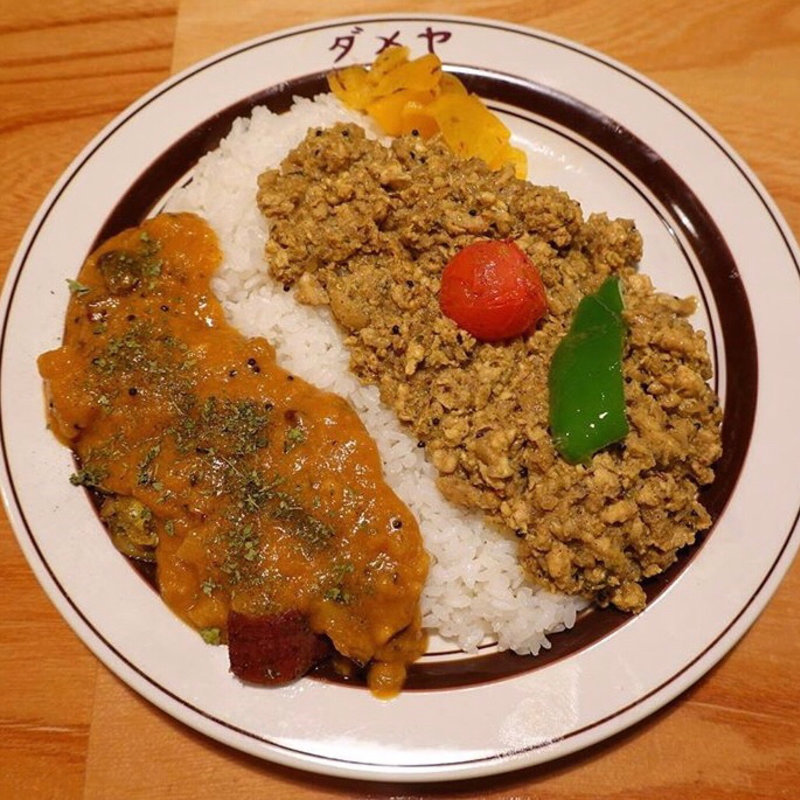 和いキーマ＋安納芋、カブと豆カレー(ダメヤ 薬院店)