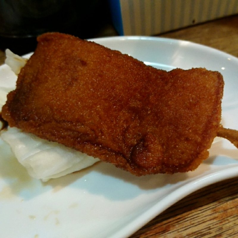 ハムカツ串(はち揚げ物店 （はちあげものてん）)