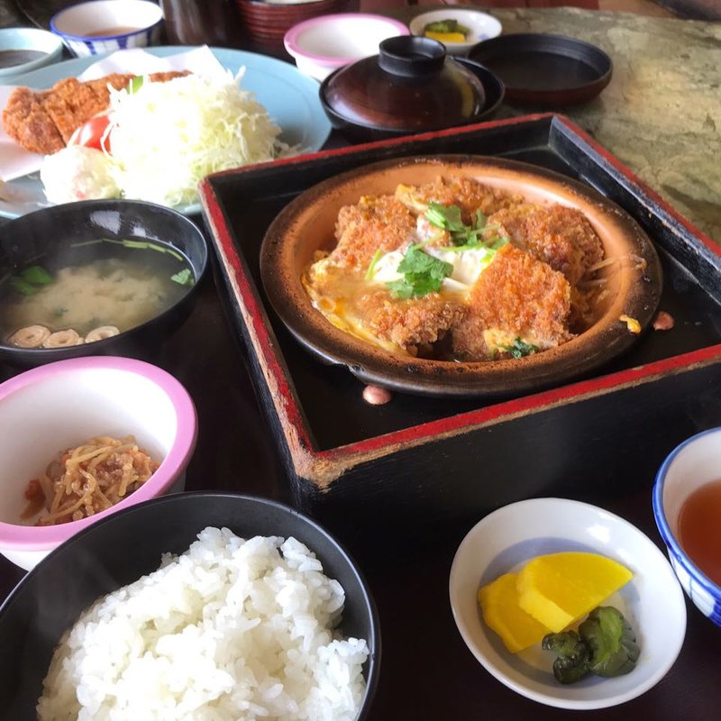 ひれかつ鍋定食(ドライブイン 灘 )