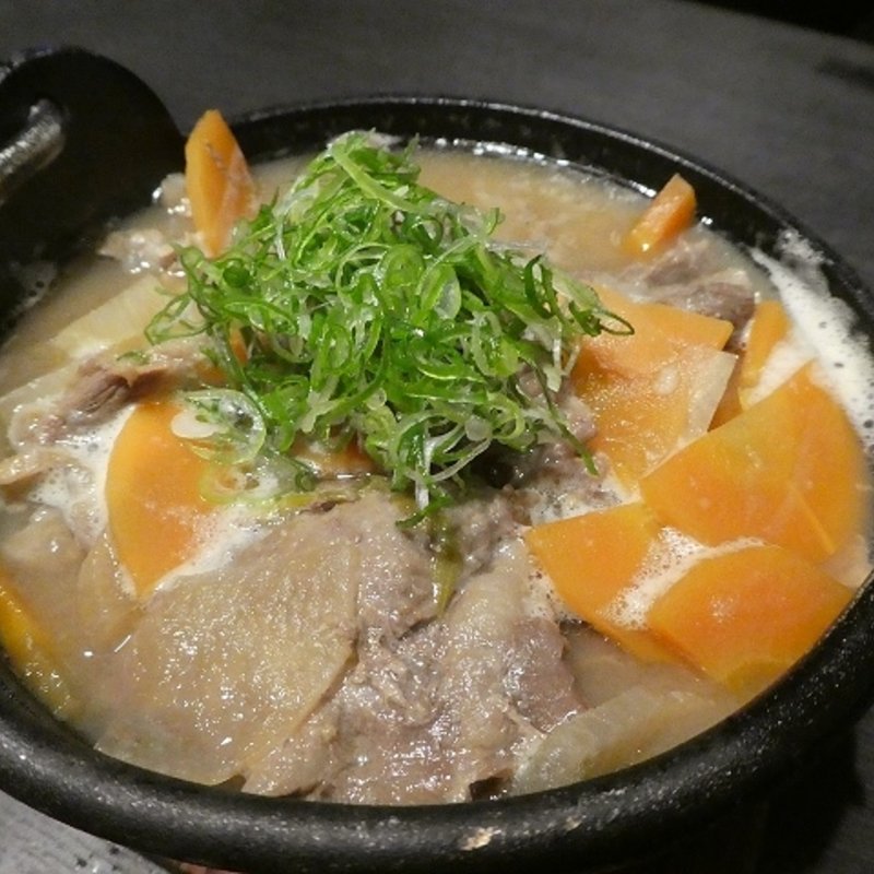 じっくり煮込んだ牛すじ煮込み～京桜仕上げ～(夜景個室ダイニング 星の奏 天王寺アポロビル店)