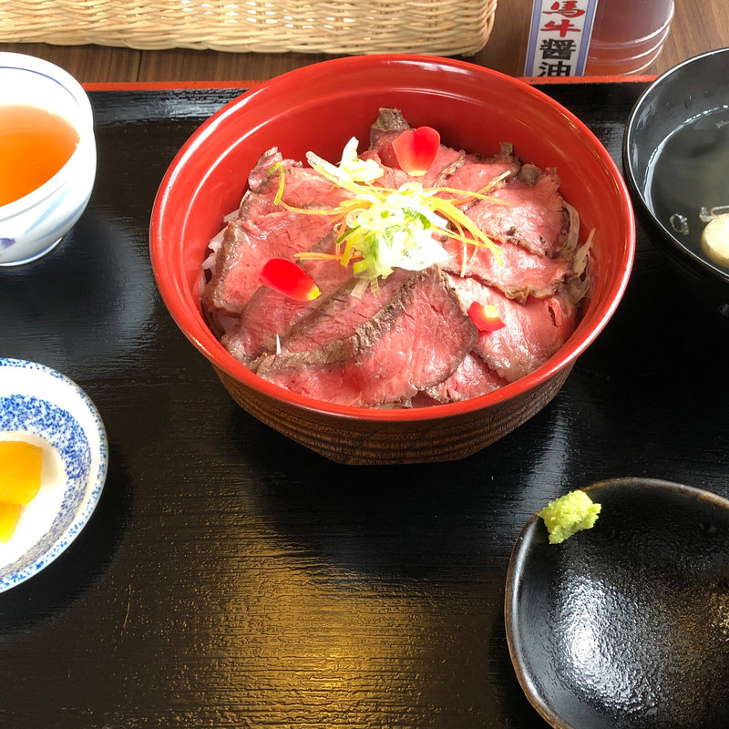 たじま牛ローストビーフ丼(道の駅 村岡ファームガーデン （ムラオカファームガーデン）)