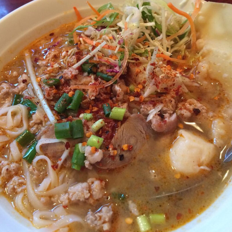 屋台風肉麺(タイ料理クルンテープ2)