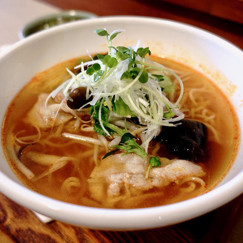 四川風ピリ辛ラーメンセット(中華厨房 トクチャイナ)