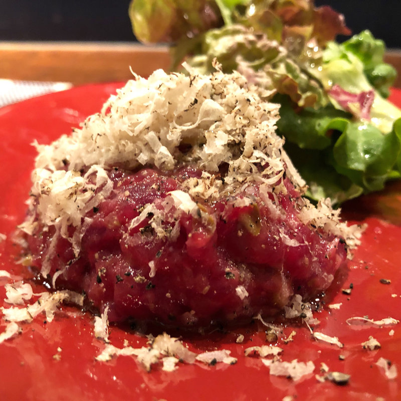 クジラ肉のタルタル(バーマン)