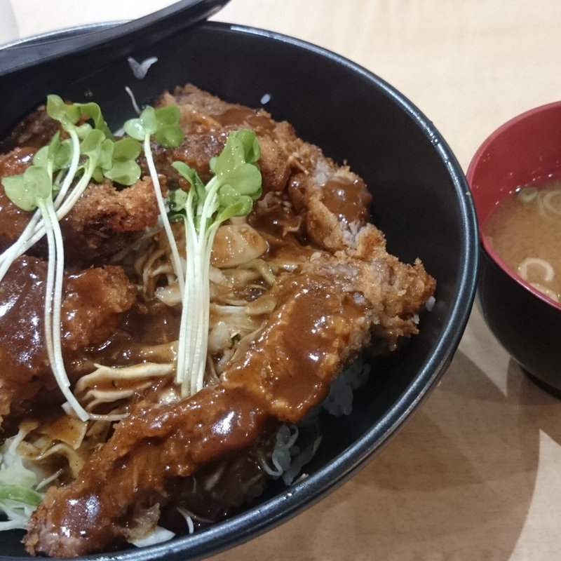 ビフカツ丼(神戸北野坂 肉屋の串カツ 丸力 大阪駅前第2ビル店 （コウベキタノザカニクヤノクシカツ マルリキ）)
