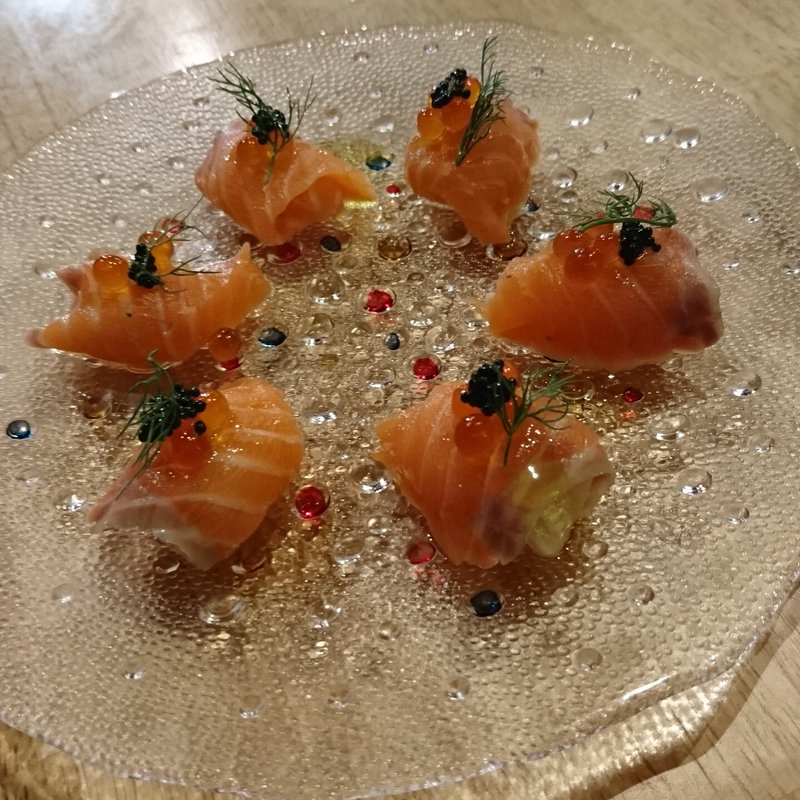 (サーモンバル パーシャ)