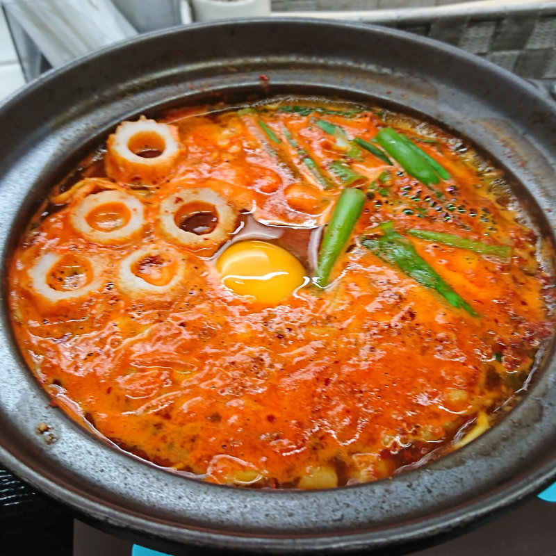 辛鍋焼きラーメン(鍋焼きラーメン専門店 ちゅるちゅる 福島店)