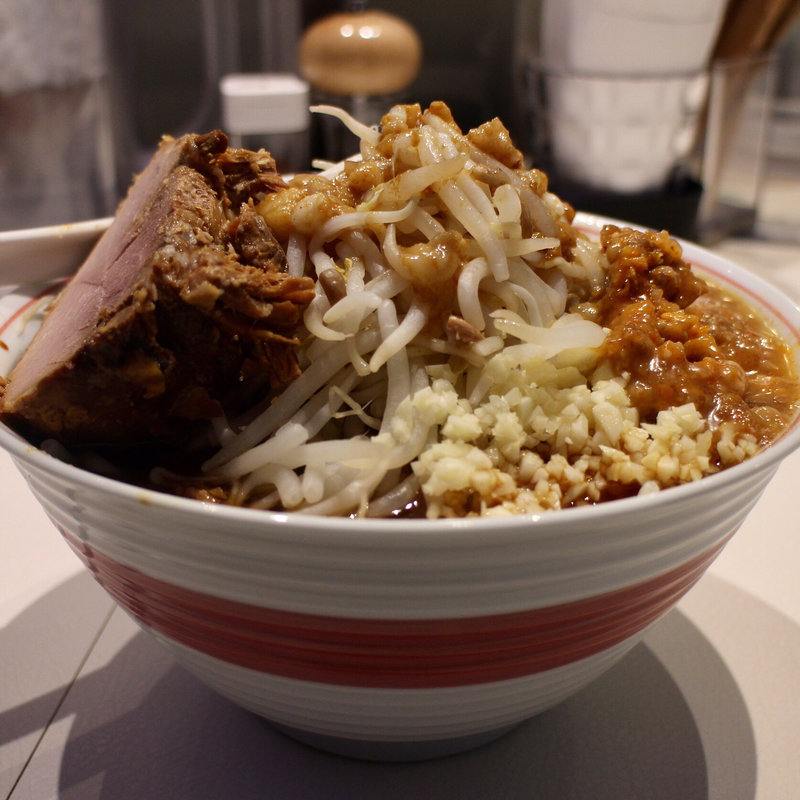 ラーメン小/野菜ニンニクFullFull＋カラトッピング(MEN-EIJI Full)